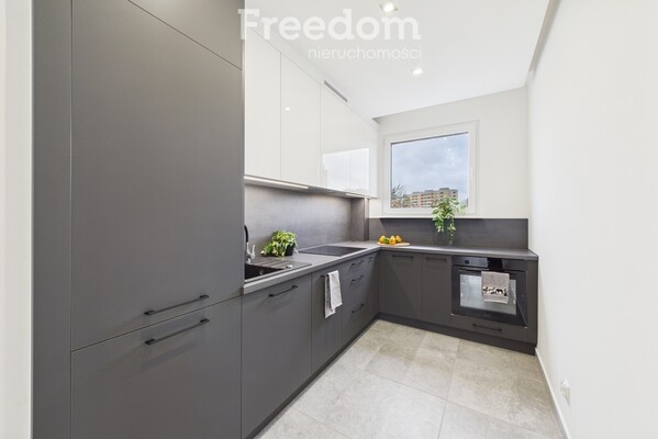 Elbląg FREEDOM NIERUCHOMOŚCIWynajmę mieszkanie - Elbląg, Macieja Kalenkiewicza. Do wynajęcia komfortowe, świeżo