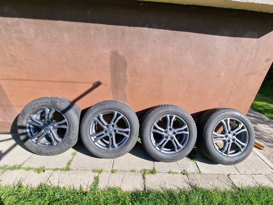 Elbląg Na sprzedaż: komplet 4 felg Toyota 17” z czujnikami ciśnienia i oponami zimowymi