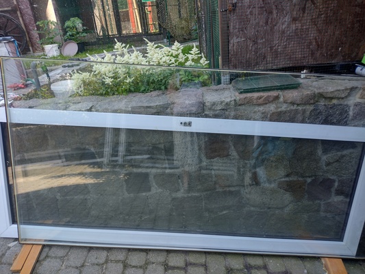 Elbląg Oddam dwie szyby zespolone. 
Wymiary 215x115 cm, 205x65 cm. 
Całe nie uszkodzone. 
Odbiór w Elblągu