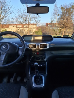 Elbląg Witam serdecznie. Mam na sprzedaż Citroena C3 Picasso z 2011 roku. Przebieg 238 tys. km. Auto bezwypadkowe w b.