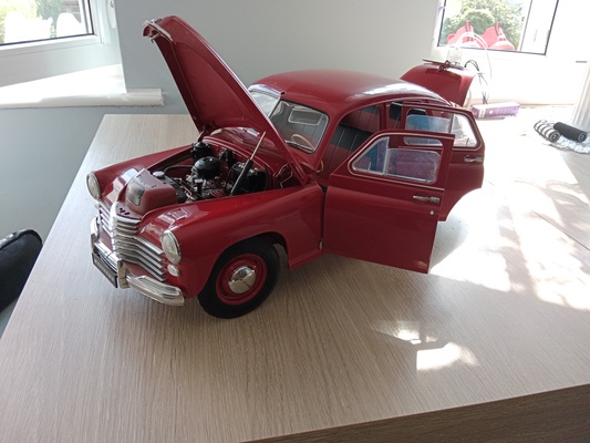 Elbląg Sprzedam model samochodu WARSZAWA w skali 1:8.