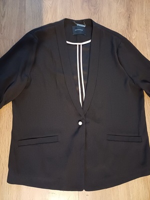Elbląg Żakiet cienki lejący materiał ORSAY czarny stan idealny jak nowy rozmiar 42 marszczone rękawy