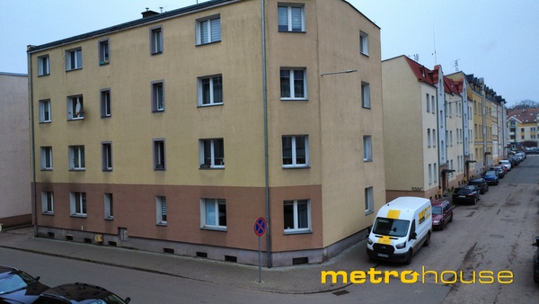 Elbląg 🏡 2 pokoje 38 m&sup2; parter spokojna okolica Elbląga&nbsp; 🌟METROHOUSE&nbsp; 