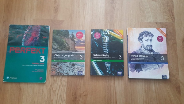 Elbląg Podręczniki do klasy 3 Liceum i Technikum: 1) Perfekt 3 Język niemiecki cena: 20zł 2) Oblicza geografii