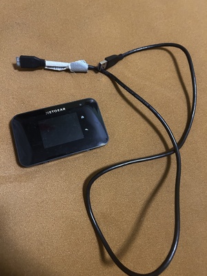 Elbląg Sprzedam używany router mobilny LTE Netgear AirCard 810S, stan dobry, wydać ślady użytkowania, lekko