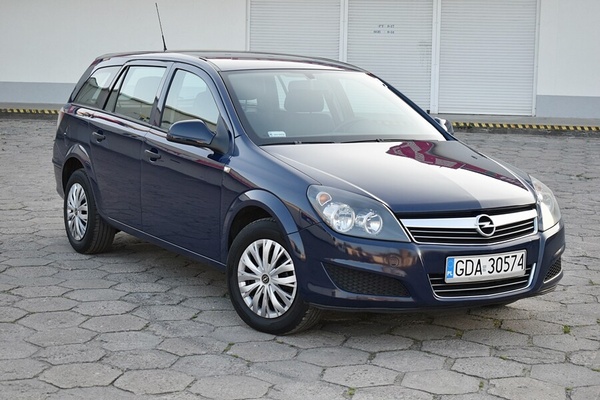 Elbląg OPEL ASTRA III1.6 BENZYNA  2010 ROKSALON POLSKA  Auto zadbane, bez korozji, sprawna