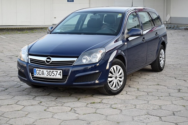 Elbląg OPEL ASTRA III1.6 BENZYNA  2010 ROKSALON POLSKA  Auto zadbane, bez korozji, sprawna