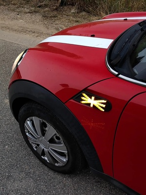 Elbląg MINI CLUBMAN &ndash; Praktyczne i stylowe kombi z 2008 roku, które łączy funkcjonalność z charakterystycznym