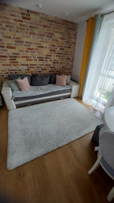 Elbląg Sprzedam bialy dywan o wymiarach 160 x 230 cm w bardzo dobrym stanie, użytkowany tylko 2 lata. 
Dywan zostal