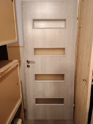 Elbląg Sprzedam drzwi (skrzydła) wewnętrzne które można zamontować na metalowe ościeżnice. Osiemdziesiątki prawe i