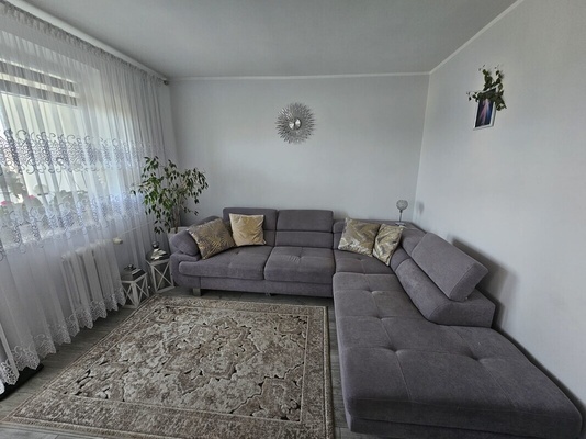 Elbląg Sprzedam słoneczne mieszkanie trzypokojowe o powierzchni 64m2.
Mieszkanie składa się z przestronnego salonu