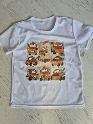 Elbląg T-shirt Złomek, bajka Zygzak, NOWA, rozm.130
Bluzka to jak bajka w formie ubrania! Wykonana z wielobarwnego