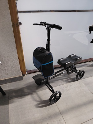 Elbląg Sprzedam hulajnoge ortopedyczna, posiada wyprofilowana platformę pod kątem 90 stopni na kolano, druga noga