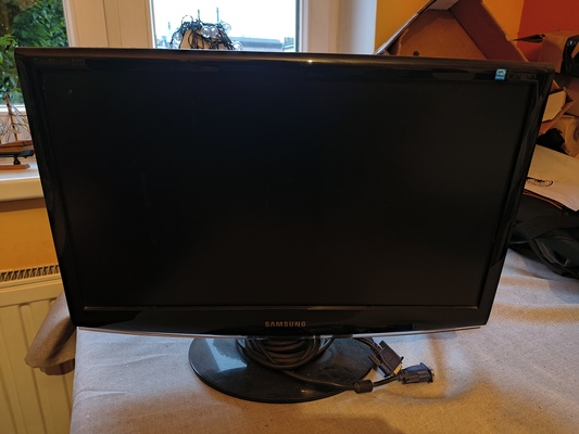 Elbląg Monitor LCD 22 komputerowy SAMSUNG 2233SN. 
Używany, dobry stan.