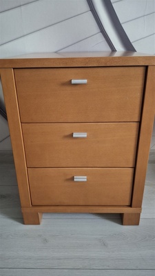 Elbląg Witam. Sprzedam szafkę widoczną na zdjęciu. Stan bardzo dobry. Polecam
Wymiary:
wysokość około 57 cm
szerokość