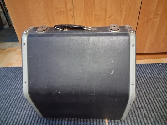 Elbląg KUFER DO AKORDEONU 80