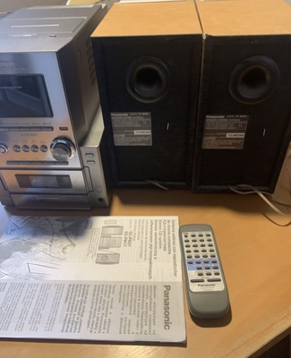 Elbląg - Stereo CD system Panasonic 
SC-PM27
SC-PM17
Zestaw stereofoniczny z odtwarzaczem plyt kompaktowych
350 zl
-