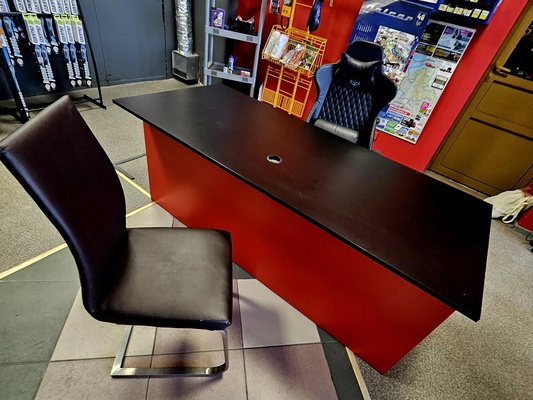 Elbląg Biurko 180cm&times;80cm, stan idealny robione rok temu przez stolarza.