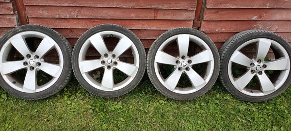 Elbląg Opony letnie na felgach aluminiowych 17 do Skody Octavii I 1.9 TDI Kombi – używane