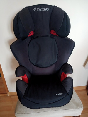Elbląg Sprzedam Fotelik Samochodowy dziecięcy 18-36kg firmy Maxi Cosi model Rodu XP Stan bardzo dobry, czysty, wyprany