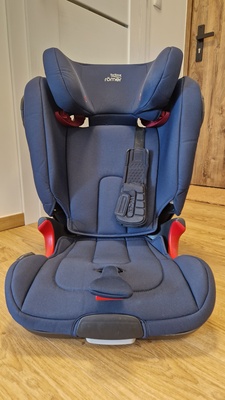 Elbląg Sprzedam używany fotelik samochodowy dla dzieci 15-36 kg.