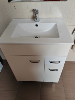 Elbląg Szafka szerokość 60cm cm, głębokość 46 cm z umywalką i baterią. Odbiór osobisty Pasłęk