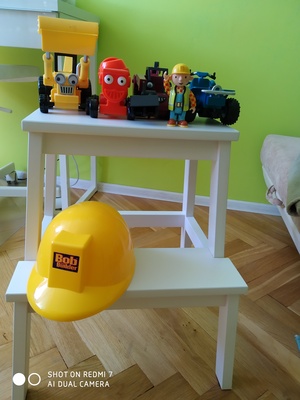 Elbląg Sprzedam  zestaw Bob Budowniczy, w zestawie: kask, figurka Bob, wszystkie pojazdy. Polecam. Proszę o sms.