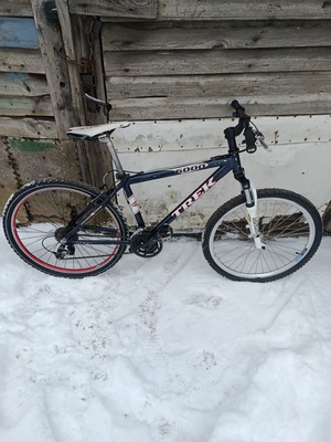 Elbląg Mam do sprzedania rower męski jeździ ale wymaga wkładu aby był w pełni sprawny ( opony do wymiany i linka