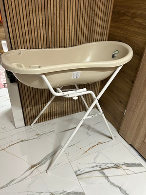 Elbląg Oddamy za darmo wanienkę wraz ze stelażem.