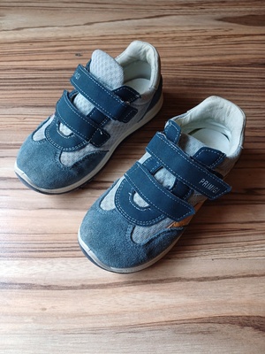 Elbląg Buty sportowe sneakersy PRIMIGI rozmiar 29 długość wkładki 18 cm 18.5 cm skórzane wkładki i środek