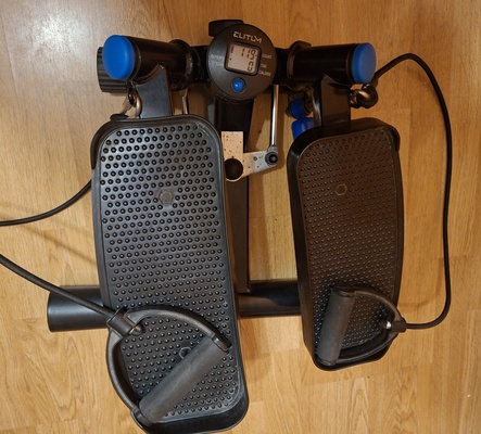 Elbląg Sprzedam stepper ELITUM z ekspanderami. 
Stan bdb. Napisz sms jeśli chcesz dopytać. 
Szczuplejsze nogi i