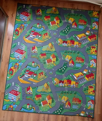 Elbląg Sprzedam wykładzinę dywanową na filcu 200 x 250 cm ( 2 x 2,5m )  = 5m2
stan dobry+ 
odbiór osobisty
zapraszam