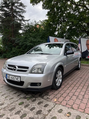 Elbląg Rok produkcji: 2005Silnik: 1.9 CDTI (Diesel)Moc: 120 KMPrzebieg: 322000Skrzynia biegów: ManualnaKolor: srebrny