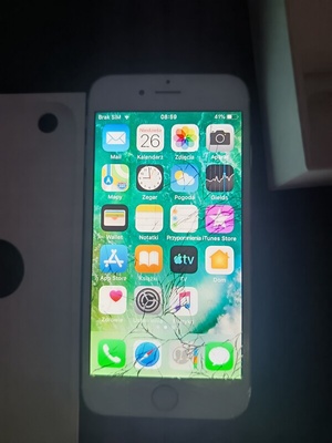 Elbląg Sprzedam kilka tel iPhone se 5 6 se działa lecz coś się z ekranem działa iPhone 6 działa tyle że ma szybę