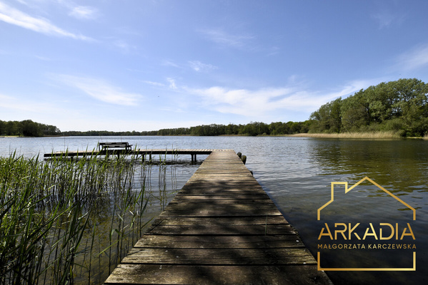 Elbląg :: Biuro nieruchomości ARKADIA :: Klimatyczny domek letniskowy nad jeziorem Balewskim – Mikołajki