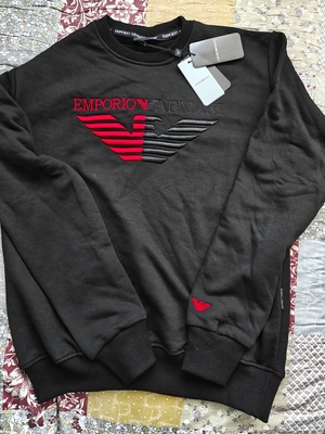 Elbląg bluza Emporio Armani   z bawełny w kolorze czarnym. Nowa, modna i wygodna. roz m