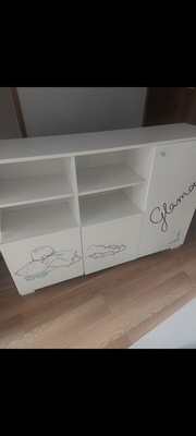 Elbląg Sprzedam meble do pokoju dziecka. Bardzo dobry stan. Komoda 700 zl/ nowa kosztuje w sklepie Sonik 1700 zl/,