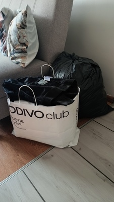 Elbląg Dwie porządne paczki ubrań, damskie M/L
Bluzki, koszule, sukienki, jeansy, żakiety, spodenki, spodnie,