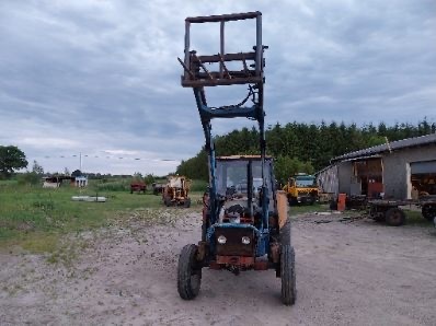 Elbląg Sprzedam ciągnik Ursus 912 z turem, rok 1984,z łyżką i widłami + nowe tylne błotniki. 
Cena: 22 000 zł
Proszę o