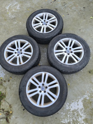 Elbląg Sprzedam koła zimowe do volvo xc90 18