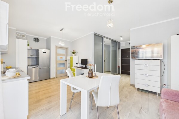 Elbląg FREEDOM NIERUCHOMOŚCISprzedam mieszkanie - Elbląg, Winna.&nbsp;Na sprzedaż: przestronne, nowoczesne mieszkanie