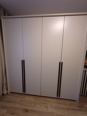 Elbląg SPRZEDAM NOWĄ szafę. Garderobę szerokość 210 cm, głębokość 65 cm, wysokość 217,4 półki, 2 drążki, kolor BEŻ