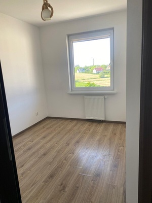 Elbląg Wynajme mieszkanie w Pasleku przy ul. Słonecznej. Dwupoziomowe, wysokie skosy na poddaszu. 3 pokoje plis