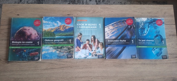 Elbląg SPRZEDAM PODRĘCZNIKI - SZKOŁA PONADPODSTAWOWA