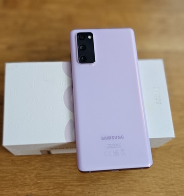 Elbląg Sprzedam telefon Samsung S20FE brak w zestawie ładowarki. Stan bardzo dobry. Polecam.
