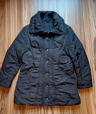 Elbląg Kurtka ocieplana Gerry Weber stan idealny jak nowa kolor czarny rozmiar 44 wysoki kołnierz, zamek zapinany góra