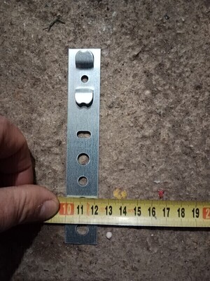 Elbląg Witam posiadam 29 sztuk kotew do montażu okien. Odbiór osobisty Elbląg lub możliwość wysyłki zapraszam na moje