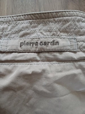 Elbląg Kurtka męska PIERE CARDIN, cienka wiosenna, rozmiar 27.Specyficzna rozmiarówka. Jest to kurtka dla Pana o