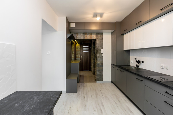 Elbląg TO MY SPRZEDAJEMYNIERUCHOMOŚCI W TYM MIEŚCIEBIURO NIERUCHOMOŚCIAMERICAN HOMEFOR SALE - STRUGA