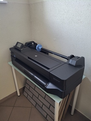 Elbląg Sprzedam używany ploter HP Designjet T120 (610mm) uszkodzony. Być może problem z głowicą drukujacą. Opis błędu